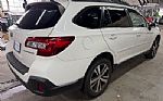 2018 Outback Thumbnail 3