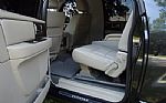 2014 Navigator L Thumbnail 23
