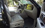 2014 Navigator L Thumbnail 32