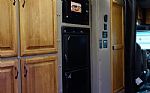 2019 T880 Thumbnail 33