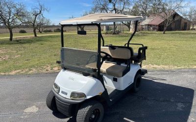 2018 E-Z-GO Valor 