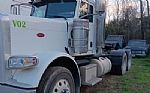 2022 389 Day Cab Thumbnail 2