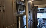 2021 567 Sleeper Semi Truck Thumbnail 16