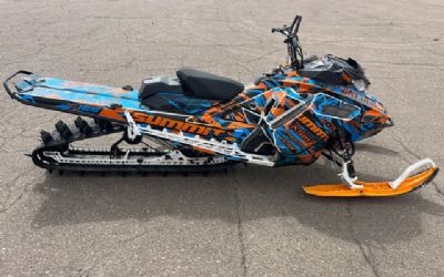 Photo of a 2017 Ski-Doo Summit X 850 E-TEC 165