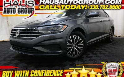 Photo of a 2019 Volkswagen Jetta R-LINE for sale