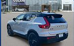 2026 XC40 Thumbnail 4