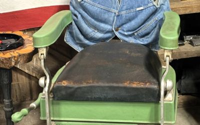 Photo of a Theo-A-Kochs Barber Chair for sale