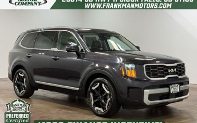 Photo of a 2025 Kia Telluride S for sale