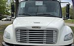 2020 M2 106 26ft Box Truck W/ Liftgate Thumbnail 3