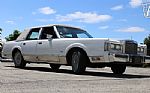 1988 Town Car Signature Thumbnail 21