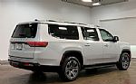 2024 Wagoneer L Thumbnail 4