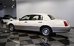 2000 Town Car Signature Series Thumbnail 9