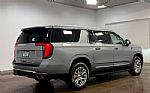 2025 Yukon XL Thumbnail 4
