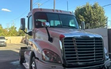 Photo of a 2009 Freightliner Cascadia 125 Day Cab Trucks for sale