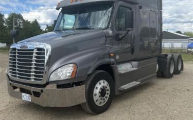 Photo of a 2013 Freightliner Cascadia 125 Sleeper Trucks for sale