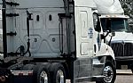2018 CASCADIA 113 Thumbnail 4
