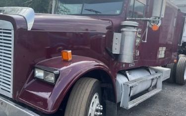 Photo of a 2000 Freightliner Short Hood Classic Short Hood Classic for sale