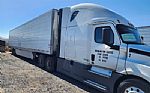 2018 CASCADIA 126 Thumbnail 2