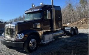 Photo of a 2015 Freightliner Coronado 122 Service Truck for sale