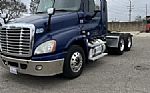 2013 Cascadia 125 Thumbnail 1