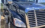 2017 CASCADIA 125 EVOLUTION Thumbnail 1