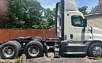 2016 SGV3845 Daycab Tractor Thumbnail 1