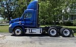 2014 CASCADIA 113 Thumbnail 2