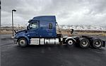 2019 CASCADIA 126 Thumbnail 2