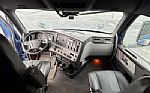 2019 CASCADIA 126 Thumbnail 9