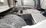 2001 T600 Thumbnail 4