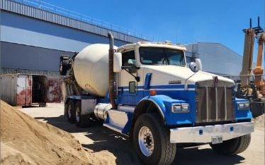 2017 Kenworth W900 Mixer Truck
