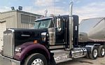 2022 W900B Thumbnail 1