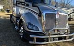 2015 T680 Thumbnail 2
