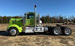 2016 W900 Thumbnail 1