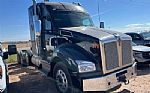 2022 T880 Sleeper Semi Truck Thumbnail 1