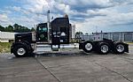 2022 W900 Thumbnail 19
