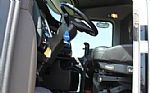 2022 W900L Thumbnail 7