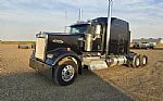 2017 W900L Thumbnail 1