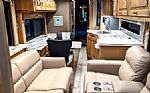 2019 Phaeton 40IH Thumbnail 10