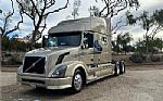 2011 Vnl64t730 Thumbnail 9