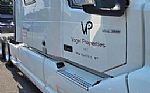 2021 VNL64T860 Thumbnail 3