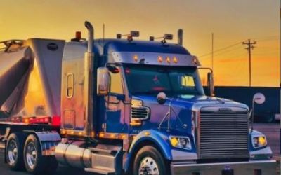 Photo of a 2022 Freightliner Coronado 122 SD for sale