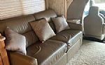 2010 30ft Motorhome Thumbnail 4
