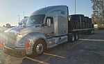 2014 T680 Thumbnail 5