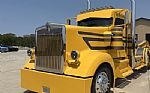 2020 W900 Thumbnail 2