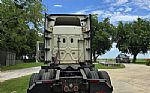 2015 Cascadia Thumbnail 10