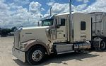 2013 W900 Thumbnail 6