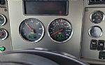 2016 T370 Thumbnail 6
