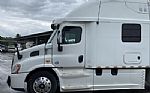 2014 Cascadia 113 Thumbnail 2