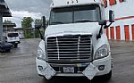 2014 Cascadia 113 Thumbnail 12